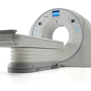 4 Slice Canon CT Scanner