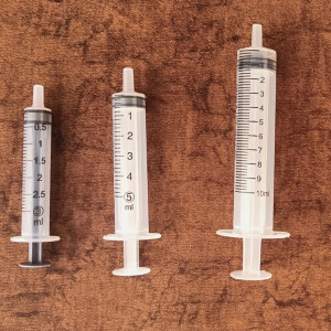 Plastic 5ml Veterinary Syringe
